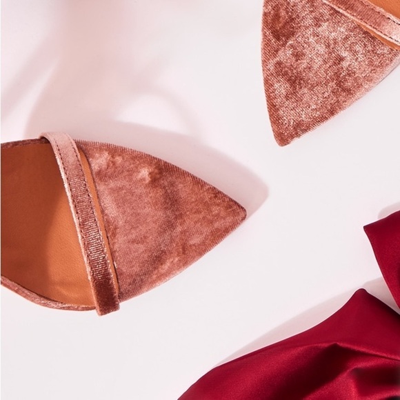 Pretty Little Thing• Silver Grey Velvet Point Toe Heeled Sandals - Picture 3 of 5